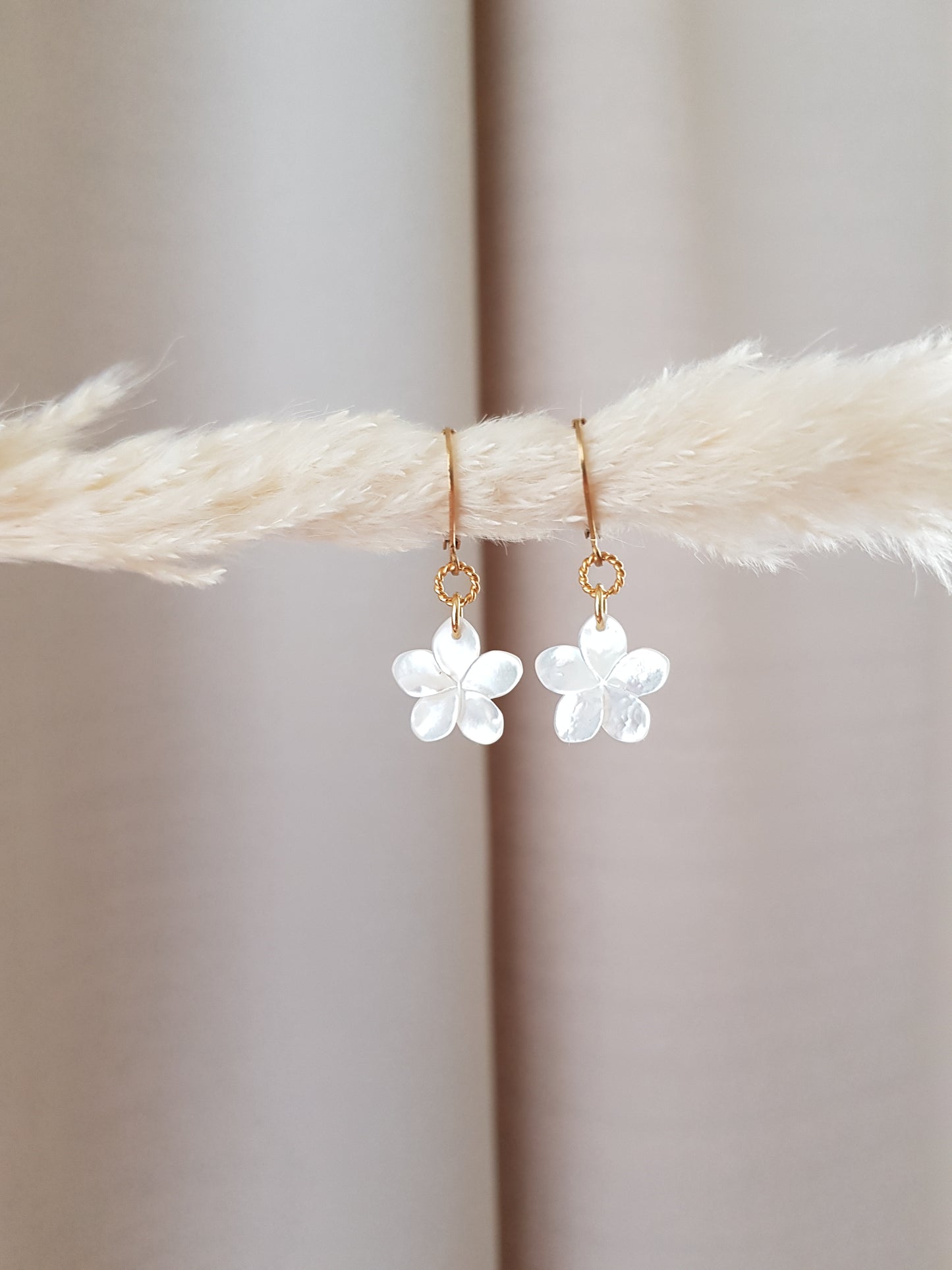 Ohrringe Perlmutt Blume Goldig