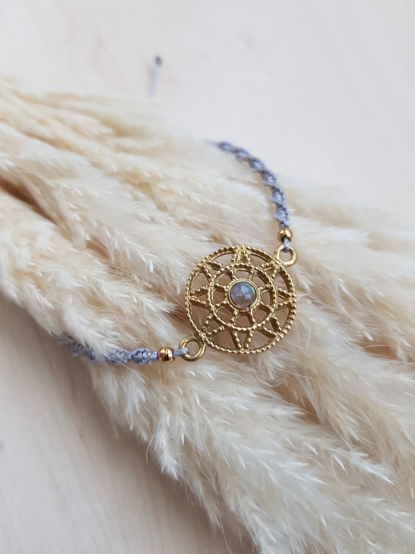 Geknüpftes Armband Labradorit Goldig