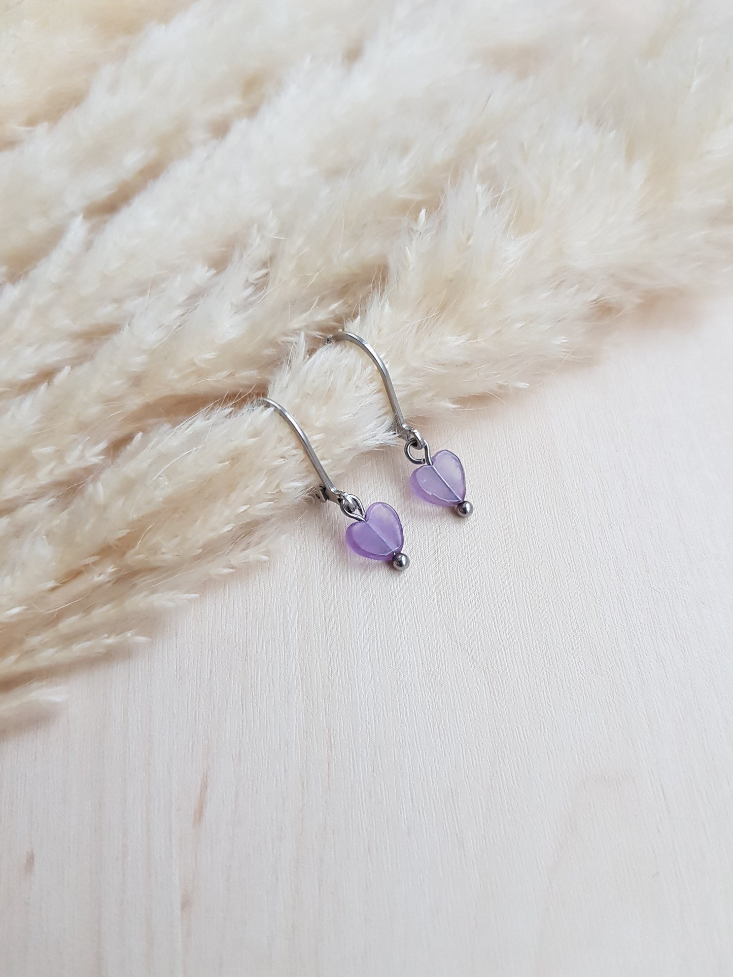 Herzohrringe Amethyst Silbrig