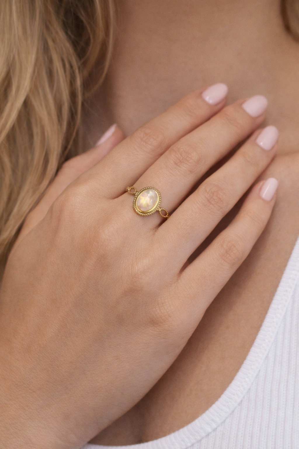 Ring Mondstein
