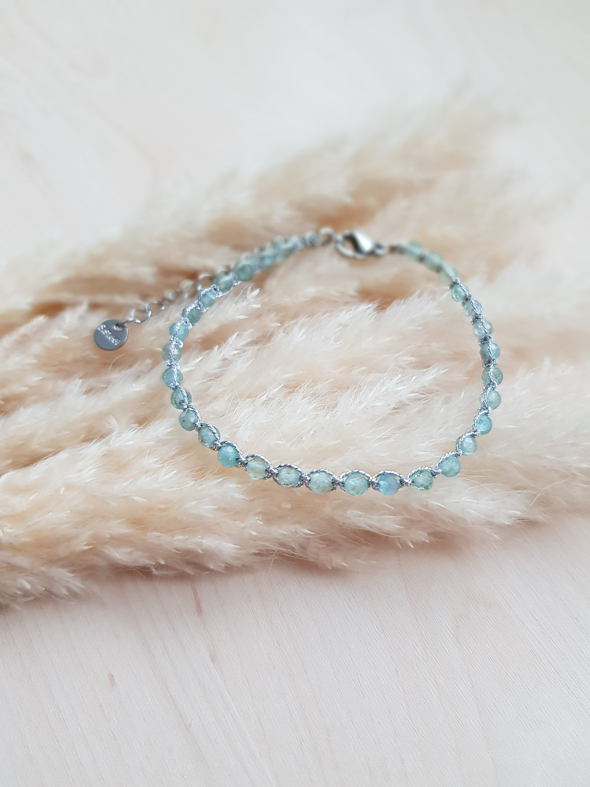 Geknüpftes Armband Aqua Apatit Silbrig