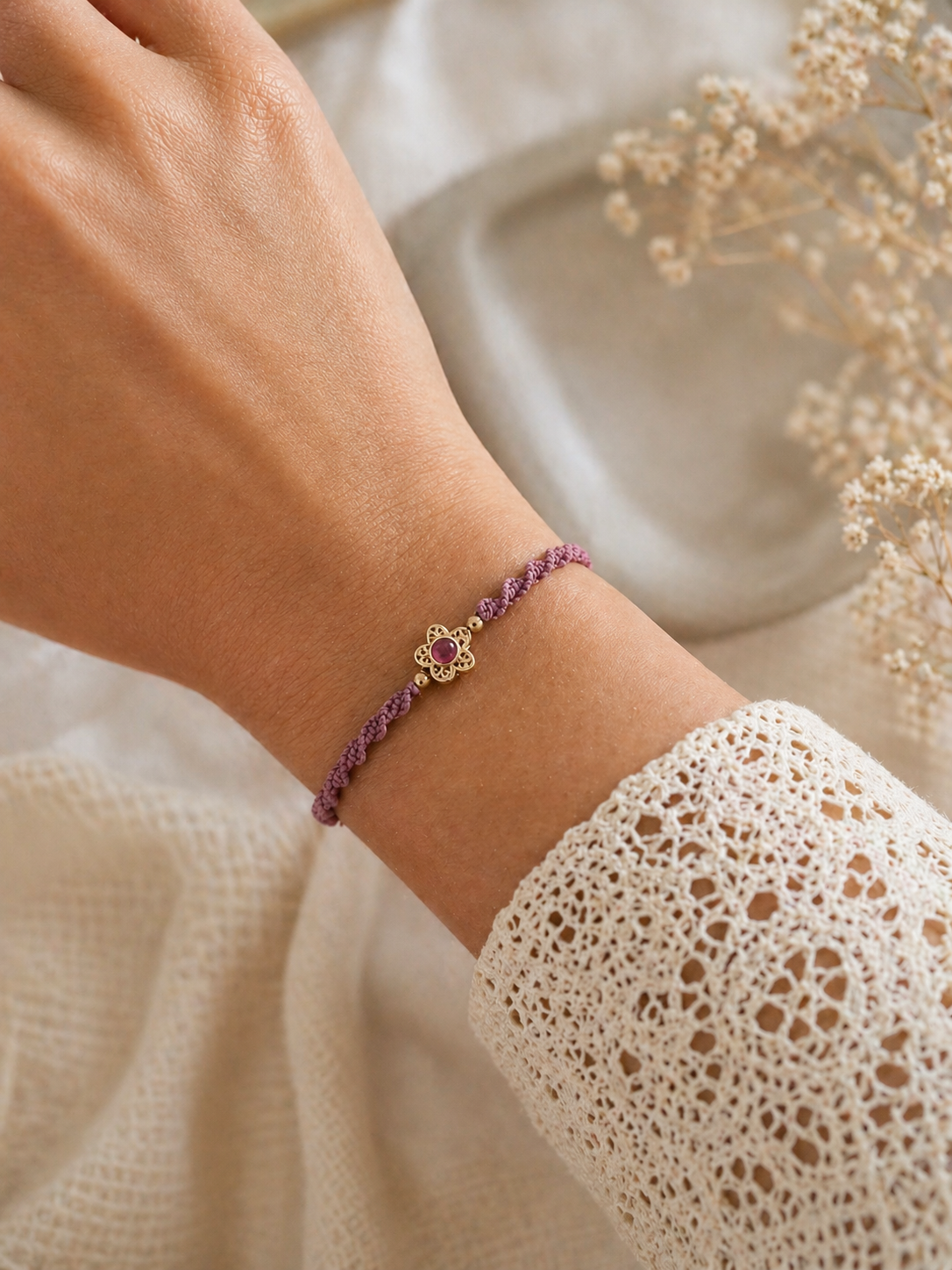 Geknüpftes Armband Blümchen Goldig