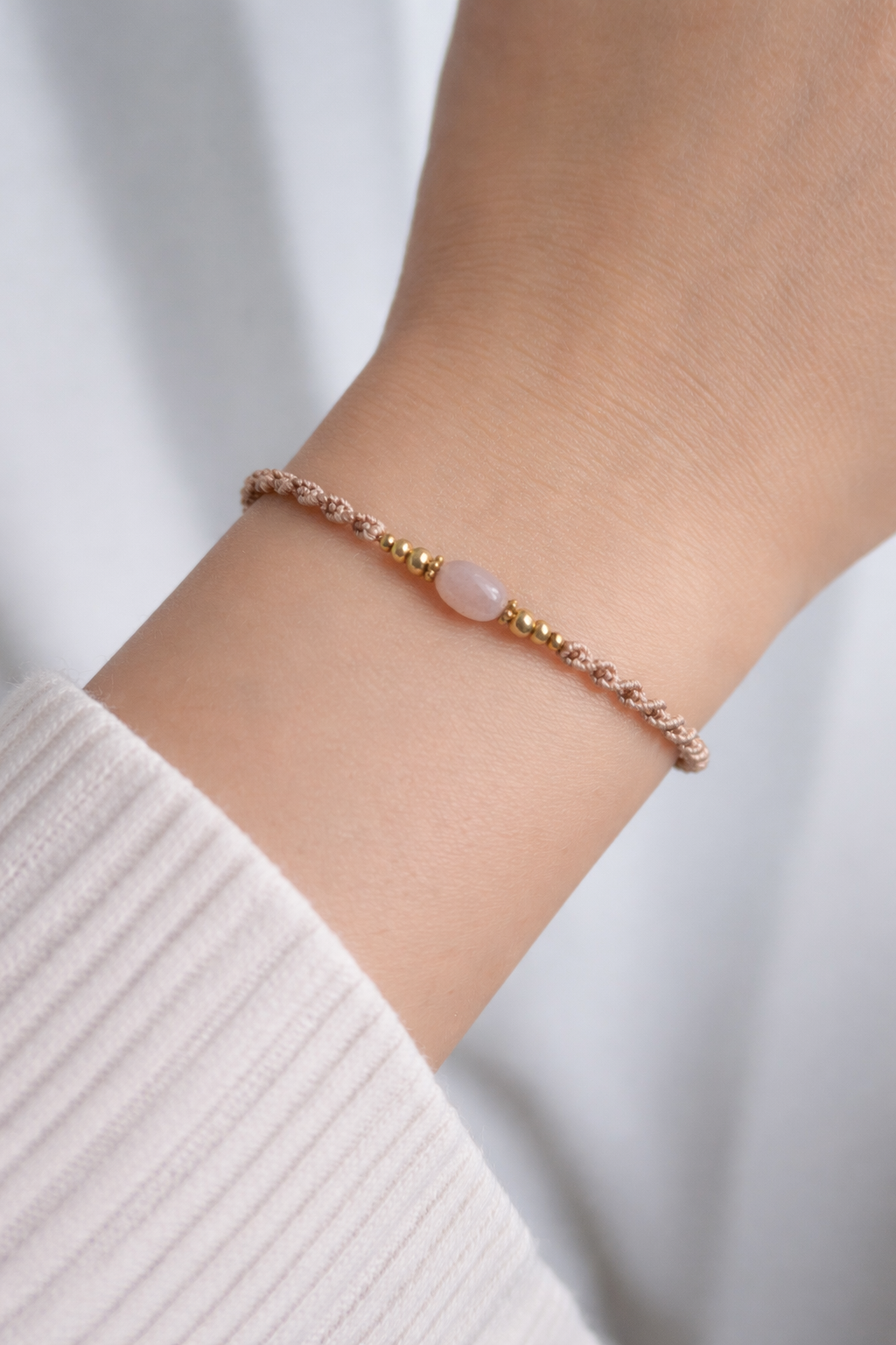 Geknüpftes Armband Pfirsichmondstein Gold