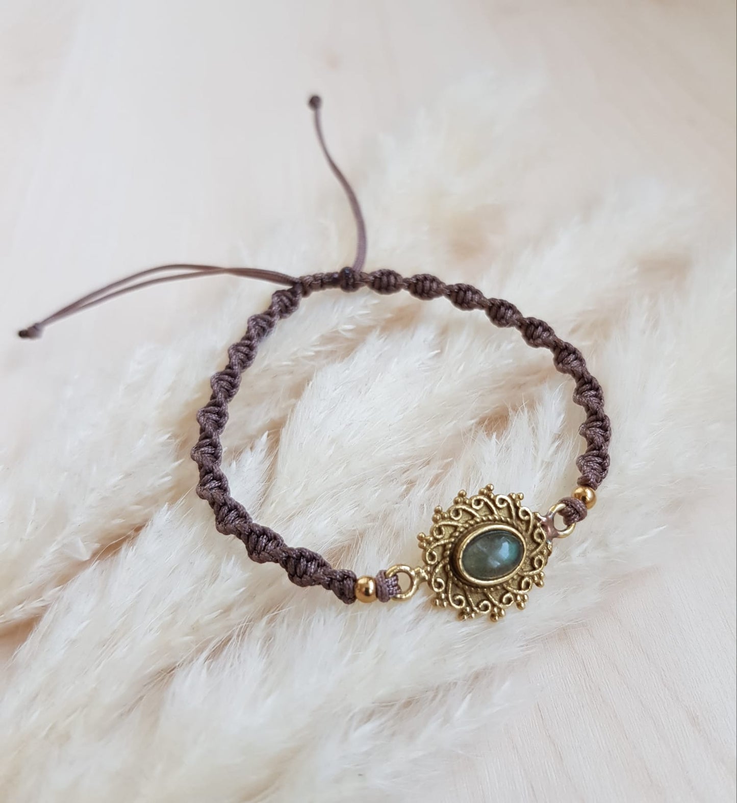 Geknüpftes Armband Labradorit Gold