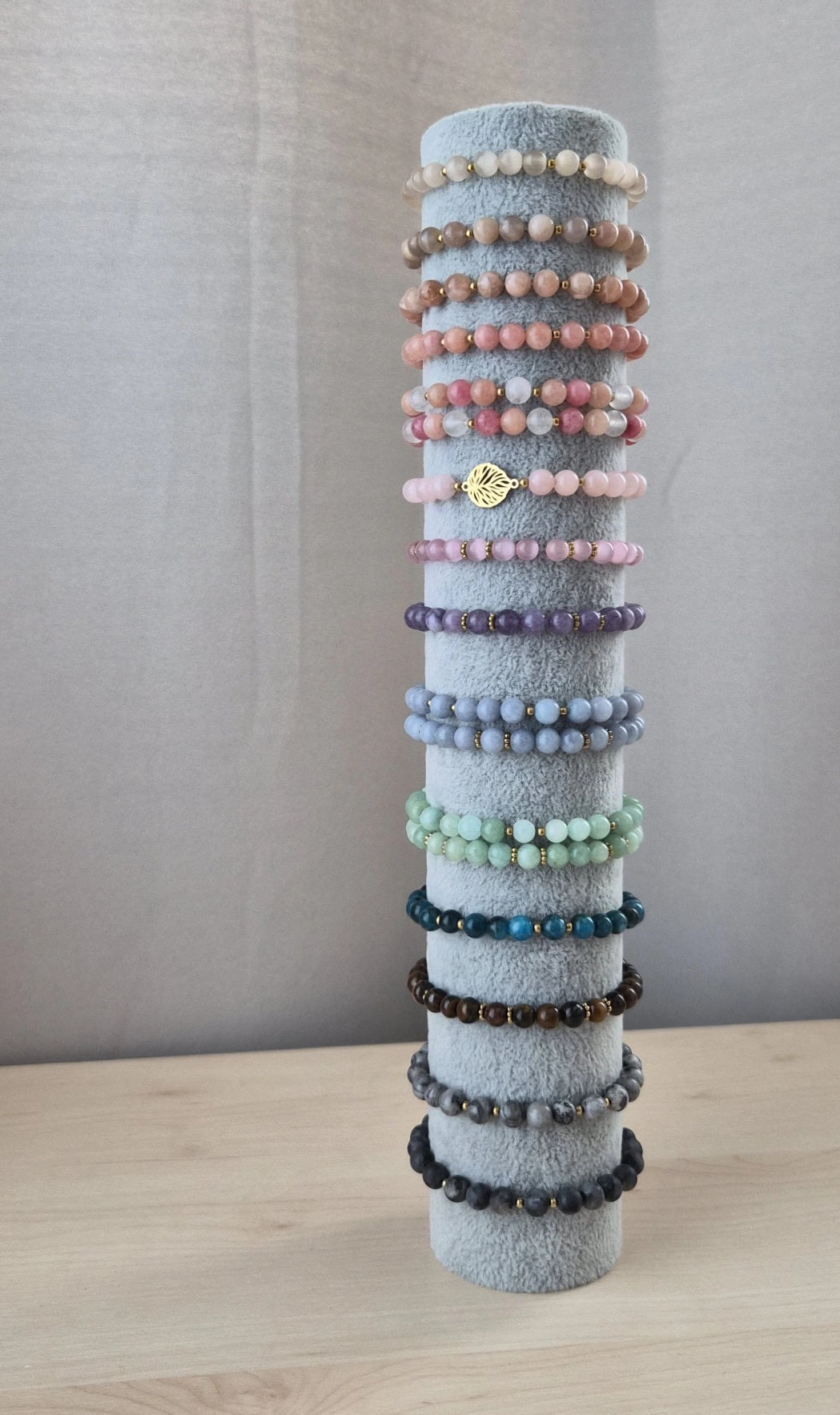 Natursteinarmbänder