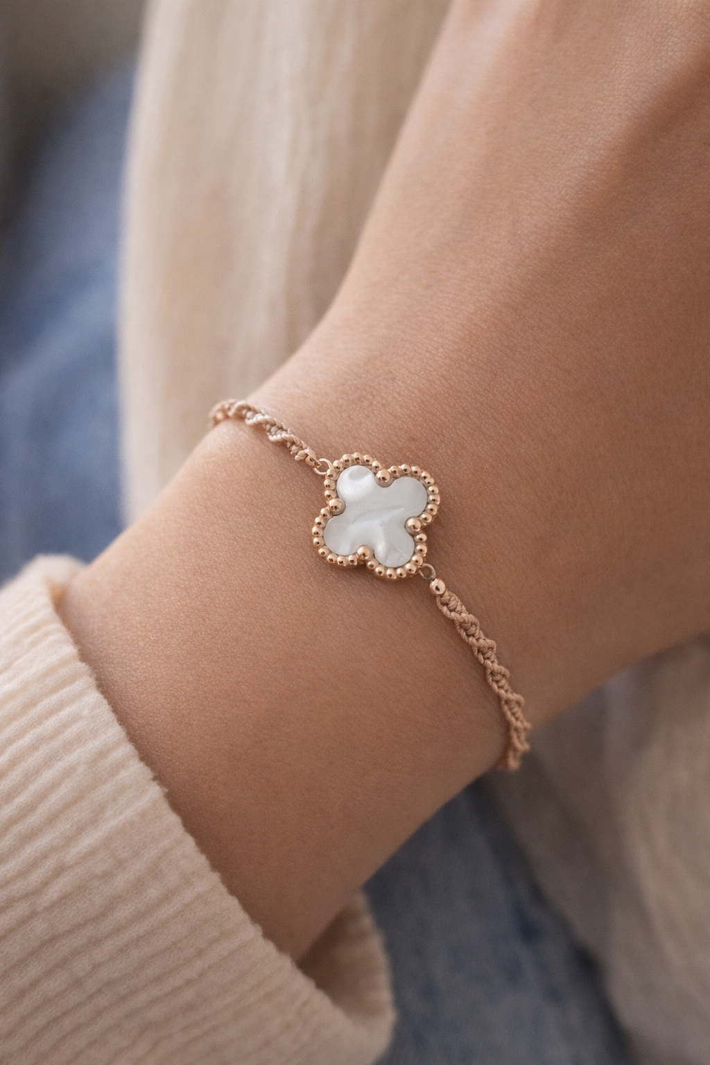 Geknüpftes Armband Perlmutt Kleeblatt Roségold