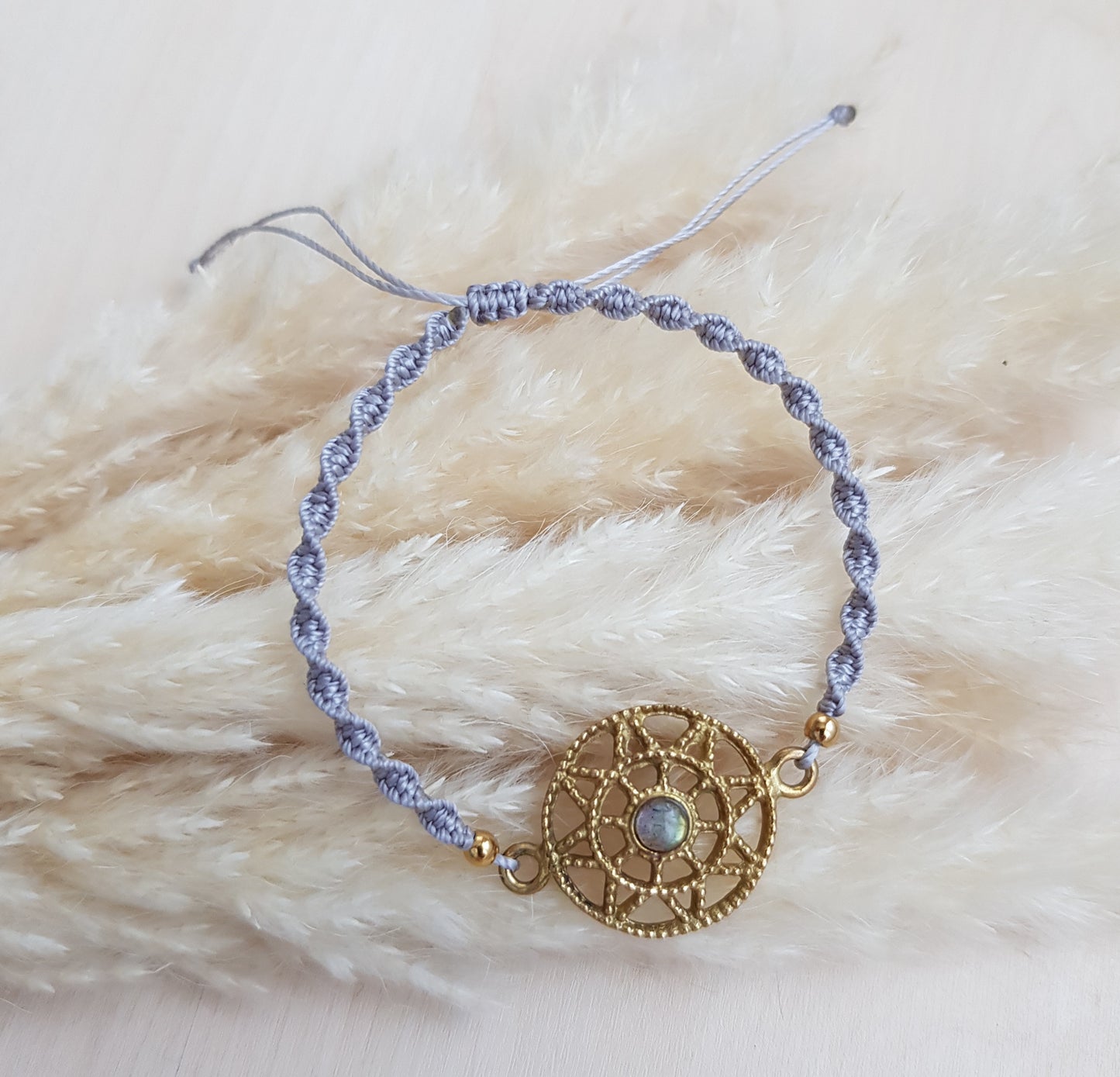 Geknüpftes Armband Labradorit Goldig