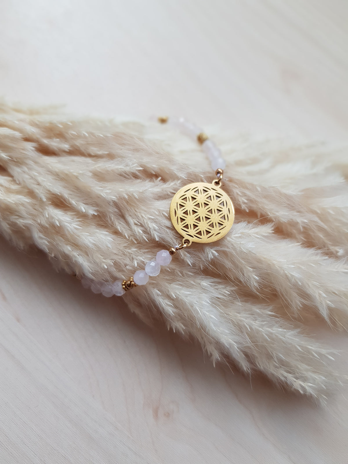 Armband Blume des Lebens Rosenquarz Goldig