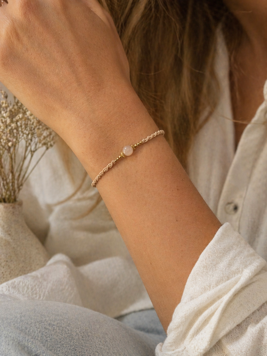 Geknüpftes Armband Pfirsichmonstein Goldig