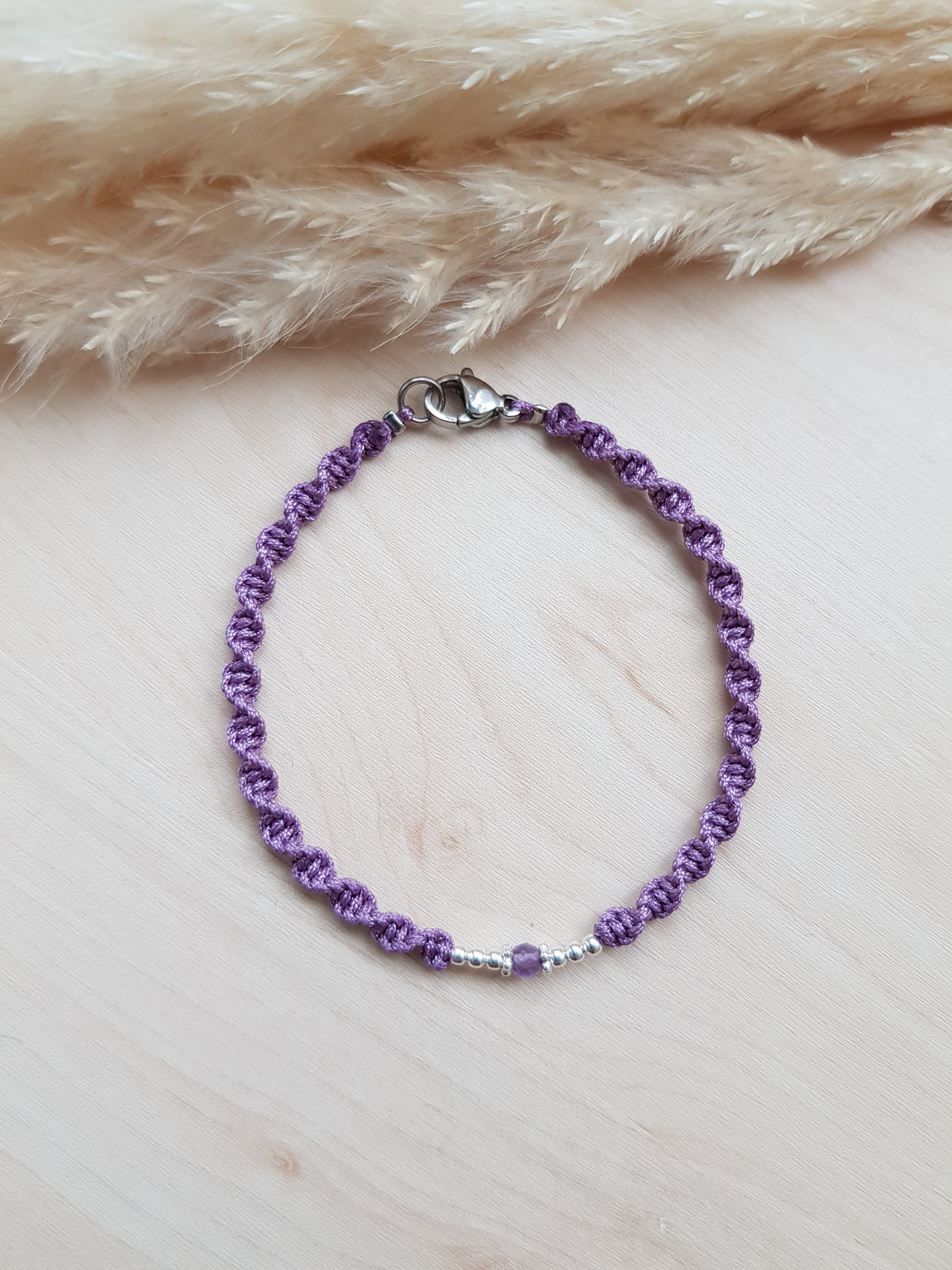 Geknüpftes Armband Amethyst Silbrig