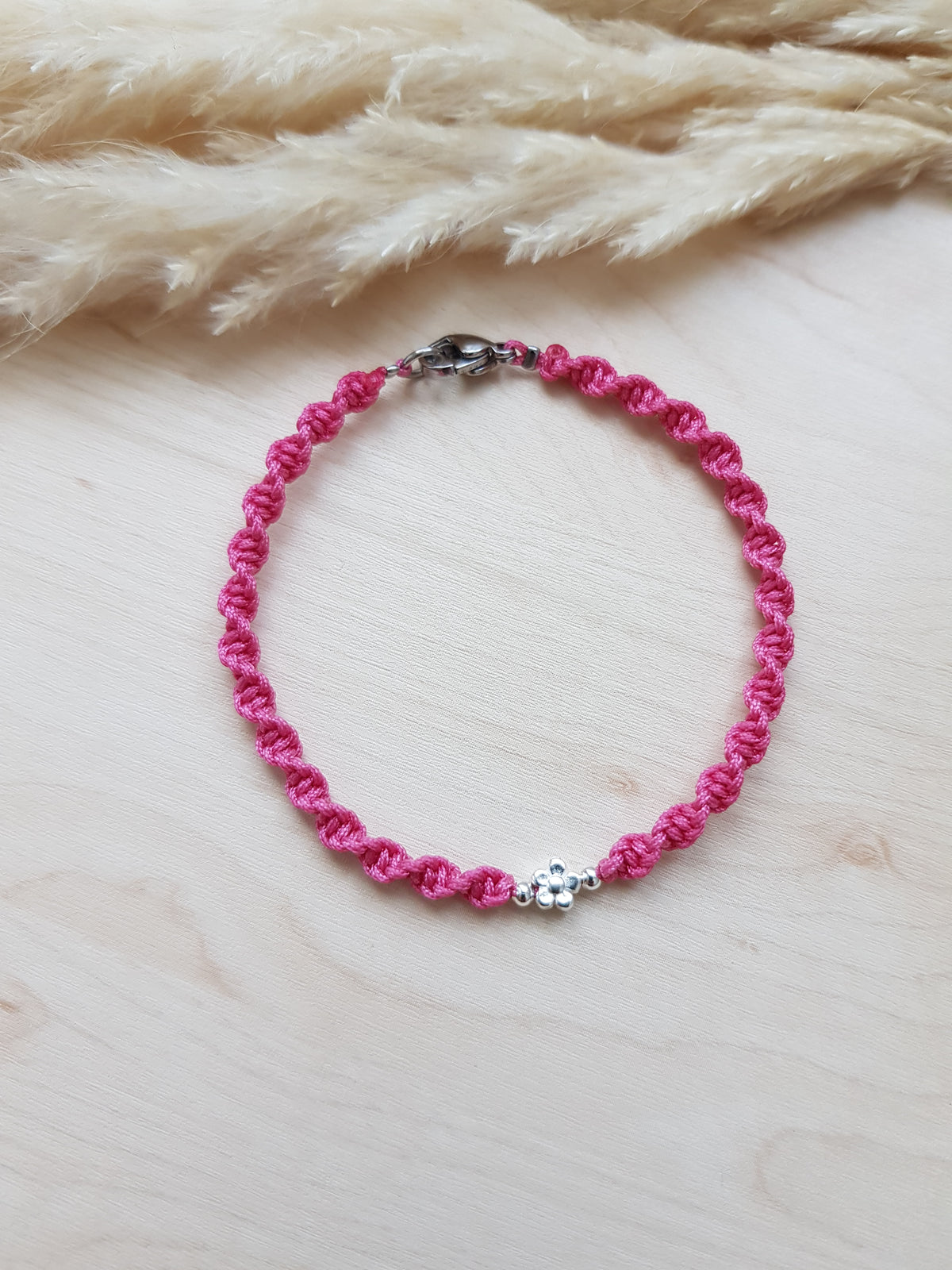 Geknüpftes Armband Blüemli Silbrig