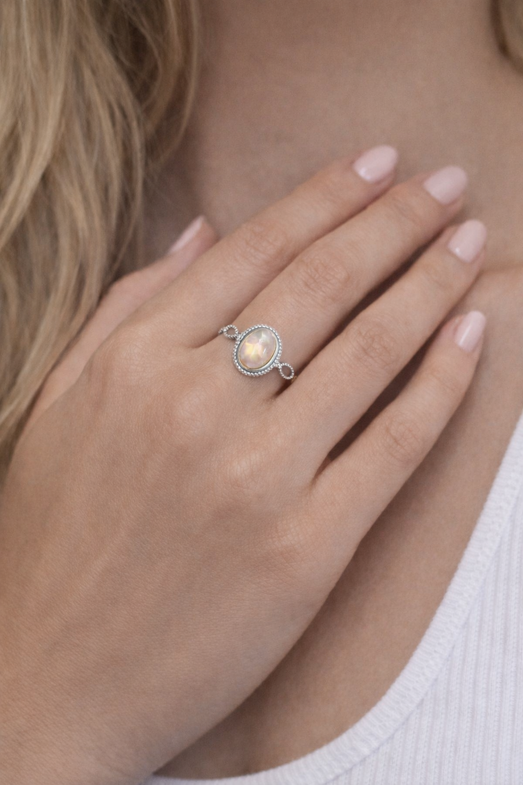 Ring Mondstein