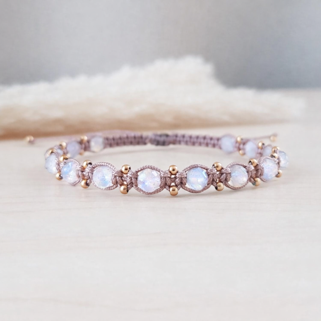 Geknüpftes Armband Mondstein