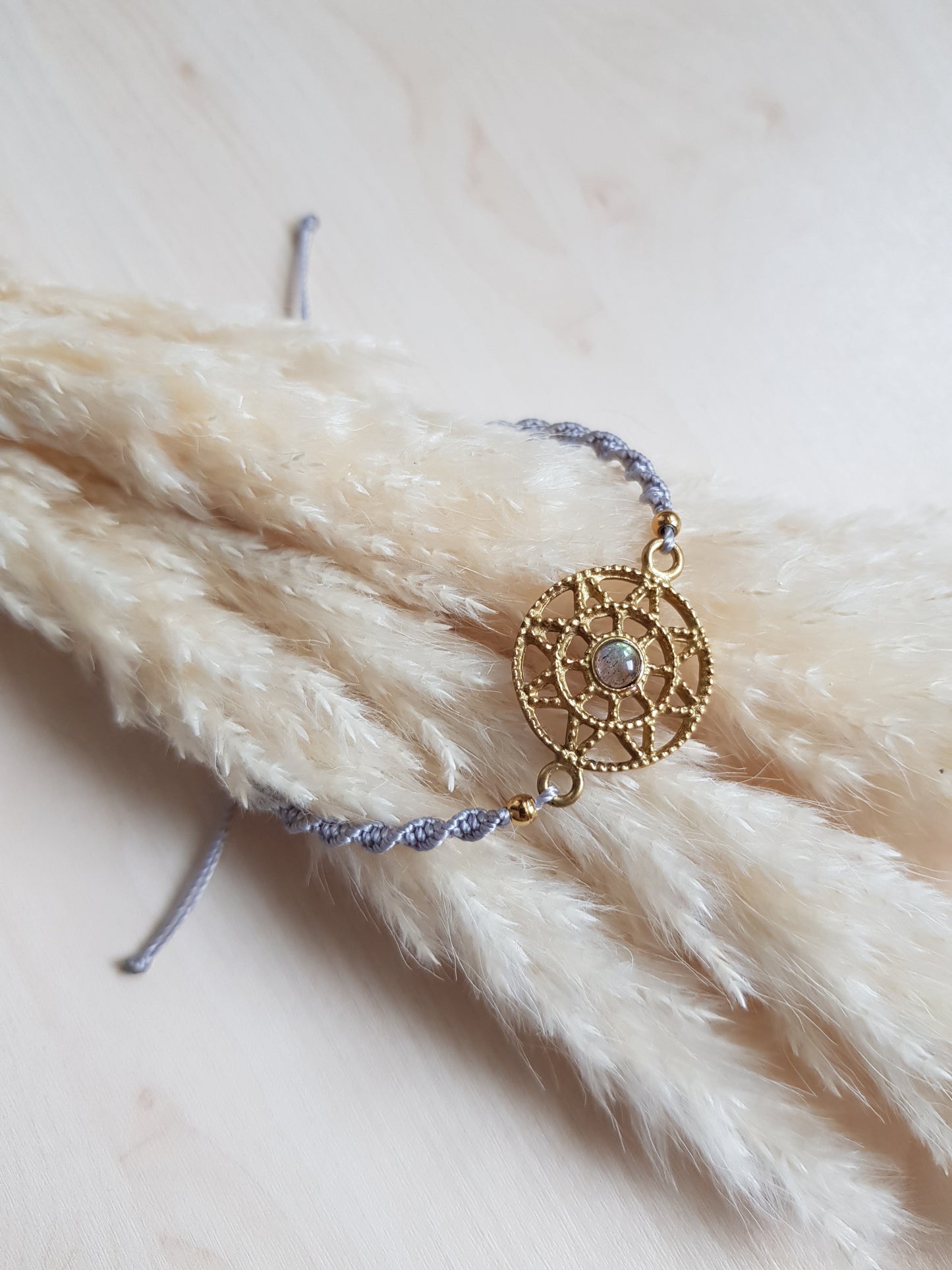 Geknüpftes Armband Labradorit Goldig